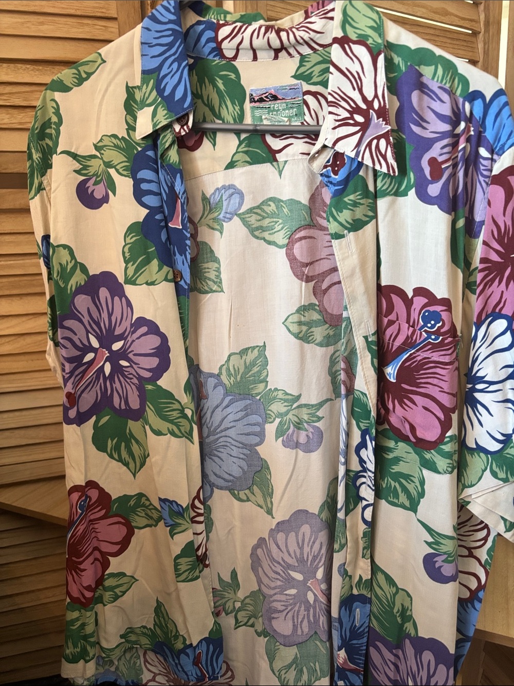 reyn spooner Hawaiian Shirt with Green, Blue & Purple Floral Print Large